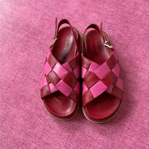 Alohas Marshmellow Scacchi Sandal in red and pink